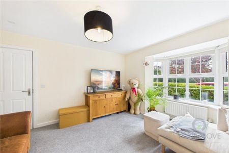3 bedroom semi-detached house to rent - Photo 2