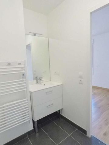 Location Appartement 2 pièces 41m² POITIERS 86000 - Photo 5