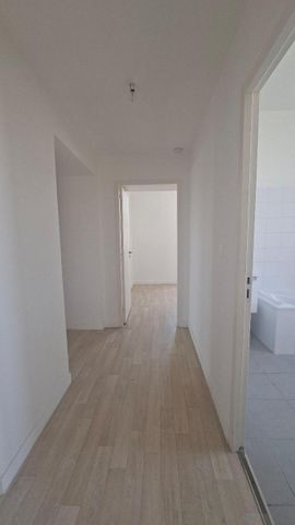 Location Appartement 3 pièces 71m² POITIERS 86000 - Photo 5