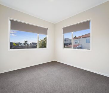 Modern 4-Bedroom Beauty in Wiri - Photo 6