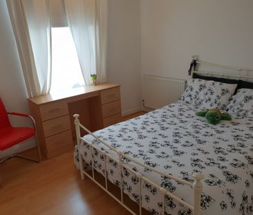 5 Bed Terraced House, Lavender Avenue, CV6 - Photo 3