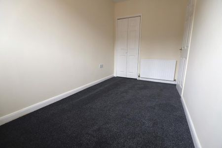 3 bedroom detached house to rent - Photo 4