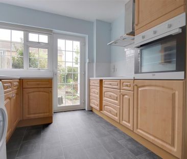 3 bedroom terraced house to rent - Photo 6