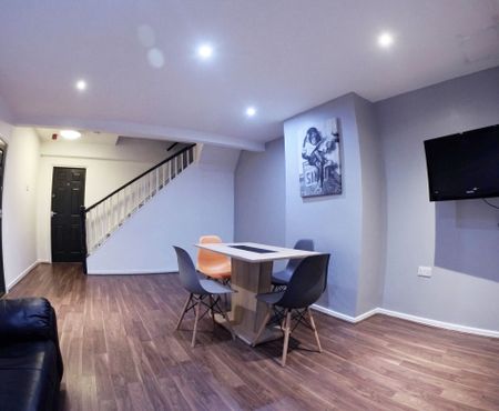 39 Monks Road, Lincoln, Lincolnshire, LN2 5HN - Photo 2