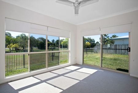 Modern Spacious Home in the Northern Beaches - Photo 2
