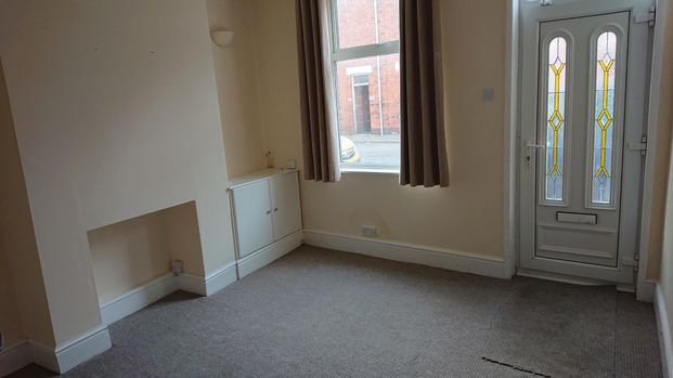 Alexandra Road, Grantham - Photo 1