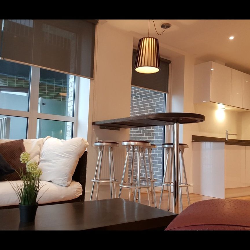 1 Bed Flat, Emily Street, E16 - Photo 1