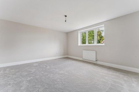 4 bedroom terraced house to rent - Photo 2