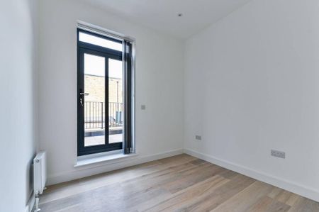 3 bedroom maisonette to rent - Photo 3