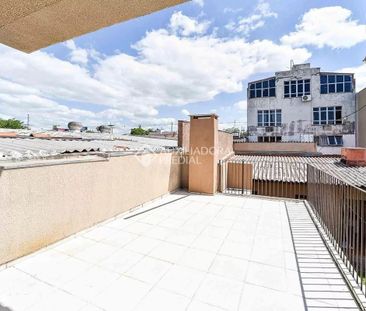 Casa com 4 quartos e 240m² para alugar em Sarandi, Porto Alegre. - Foto 6