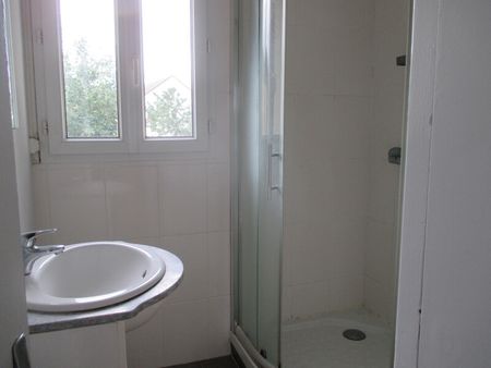 Location Maison 4 Pièces 73 m² - Photo 3