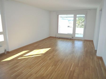 Moderne 3.5-ZW à 68 m² im 1. OG - Photo 2