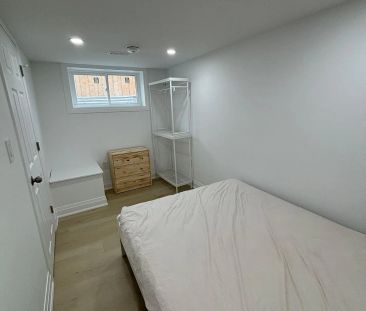 Detached Home For Lease | W9246043 - Photo 4