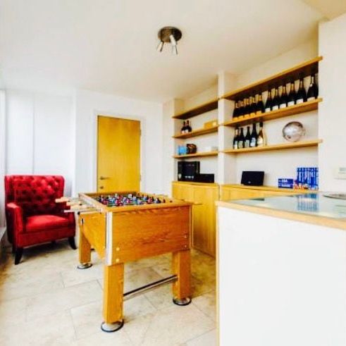 2 Bed Penthouse, Rayleigh Road, E16 - Photo 1