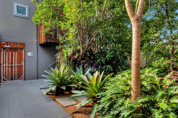 Conveniently Located Studio Apartment - Photo 1