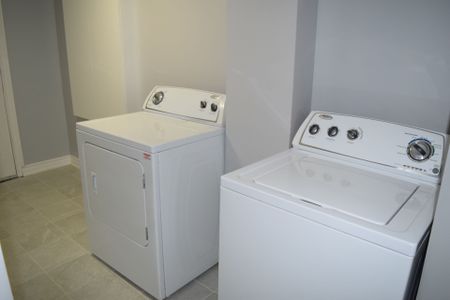 For Lease - 7435 Saint Barbara Boulevard, Mississauga, Ontario - Photo 4