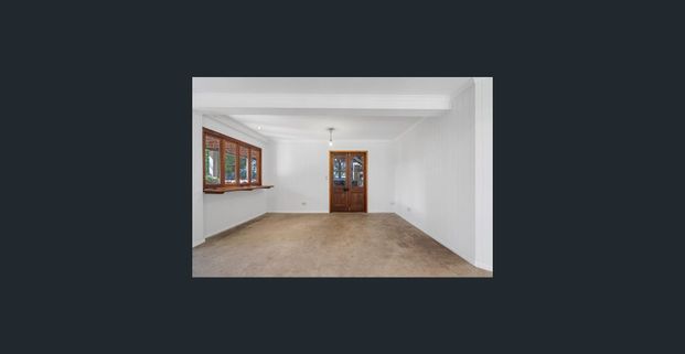 Large Colonial Family Home - Large Block - Photo 1