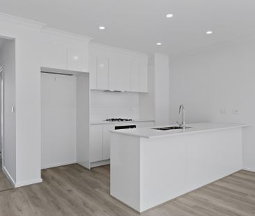 111 Prudence Parade, Point Cook VIC 3030 - House For Rent | Domain - Photo 4