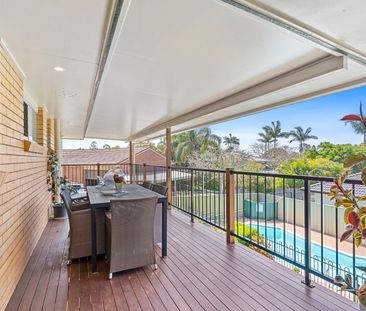Family Home with Pool in Wynnum West - Photo 4