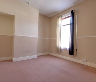 2 bed terraced house to rent in Aire Street, Middlesbrough, TS1 - Photo 3