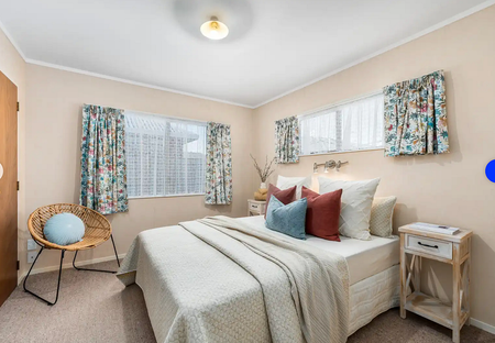 Charming 2BR Townhouse in Feilding - Photo 3