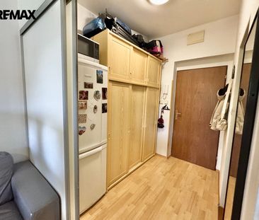 Pronájem bytu 1+kk v družstevním vlastnictví 28 m², Hostivice - Photo 5
