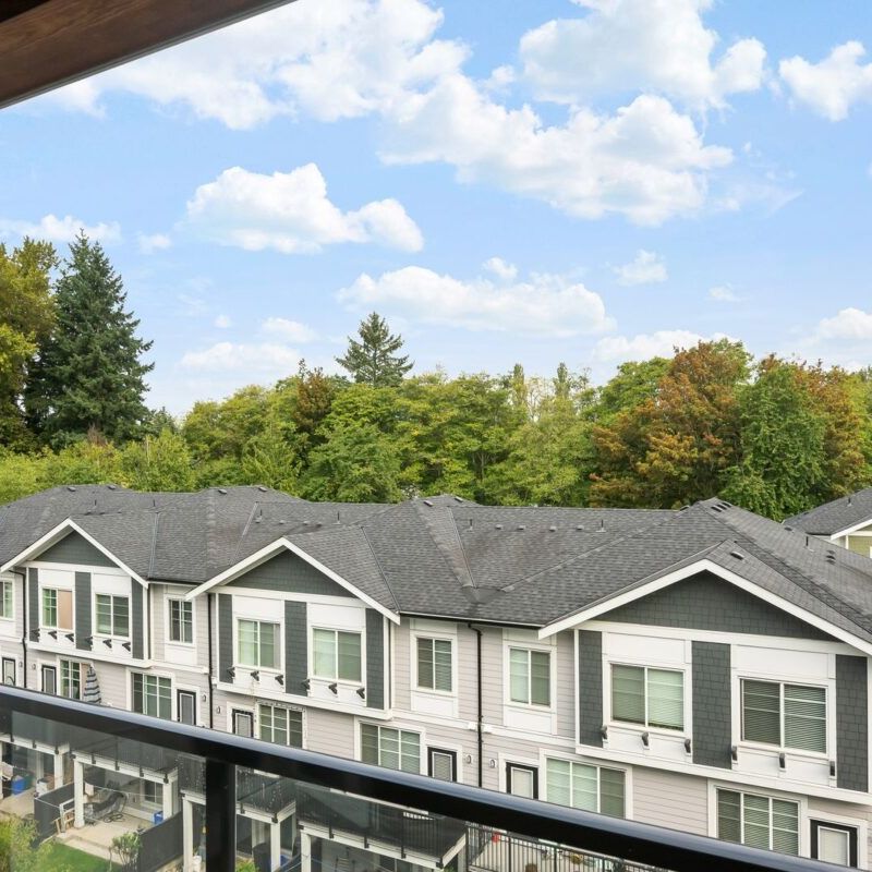 Brand New Condo in Sterling at Bell Centre B – First 2 Months Rent Free! - Photo 1