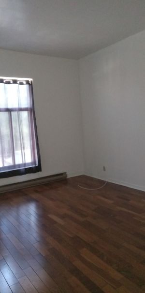 Ville-Marie/Plateau - 4 1/2 Au 2e étage - Photo 1