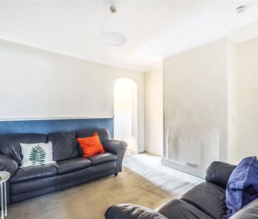 4 bedroom terraced house to rent - Photo 1