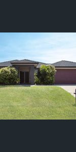 11 Adele Crescent, Ashtonfield, NSW 2323 - Photo 4