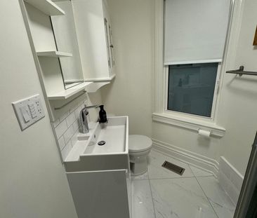 For Lease - 793 Pape Avenue Unit# 1, Toronto, Ontario - Photo 4