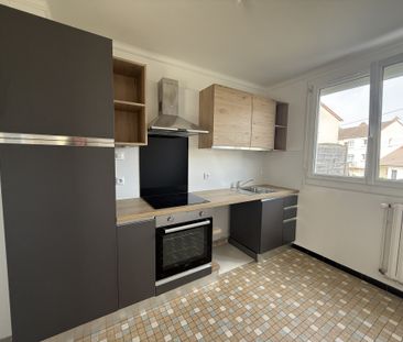 Location Maison 4 pièces 77m² LE MANS 72000 - Photo 5
