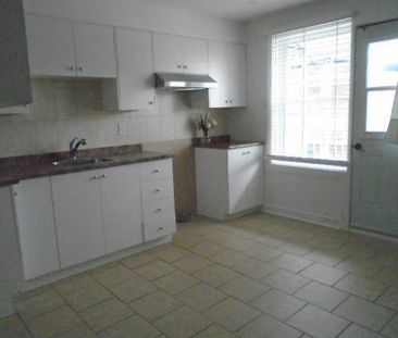 3 ½ rue Parc Georges Ahuntsic LIBRE - Photo 2