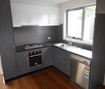 Light & Bright Two Bedroom Townhouse - Photo 6