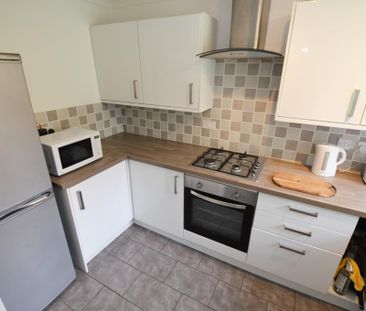 2 bedroom semi-detached house to rent - Photo 4