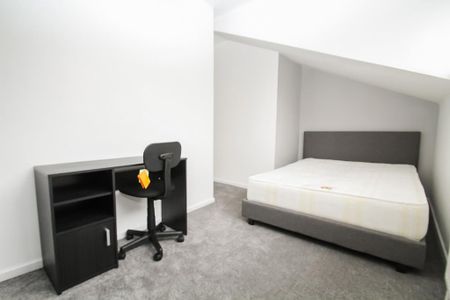 5 bedroom end of terrace house to rent - Photo 5