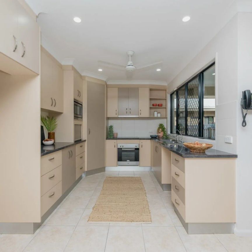 3 Dugong Crescent, Mount Louisa. - Photo 1