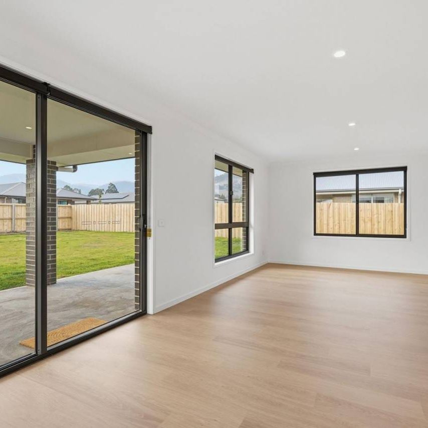 Spacious Family Living. - Photo 1