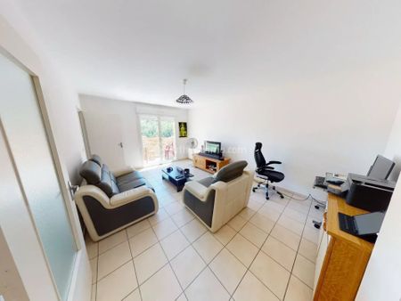 Location Appartement 2 pièces 67 m2 à Chavanay - Photo 2