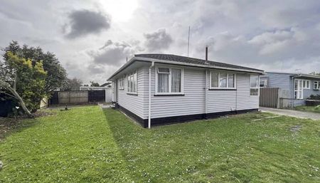 AWAPUNI- 3 BEDROOMS - Photo 3