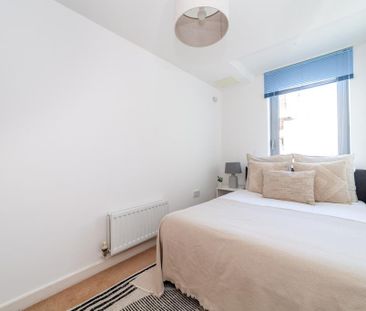 2 bedroom flat to rent - Photo 6