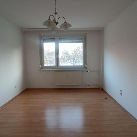 Kiadó felújított panel lakás - Székesfehérvár - Photo 4
