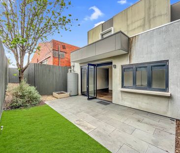 5/52 Gadd Street, Northcote VIC 3070 - Photo 1