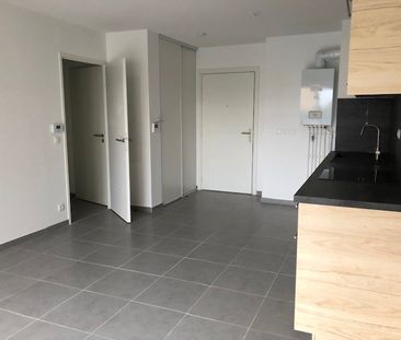 Location Appartement 2 pièces 41m² BRIGNOLES 83170 - Photo 2