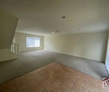 “CLOSE TO SCHOOLS, SHOPS & PARKS!” - Photo 2