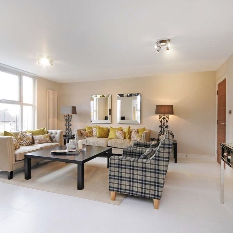 3 bedroom flat to rent - Photo 1