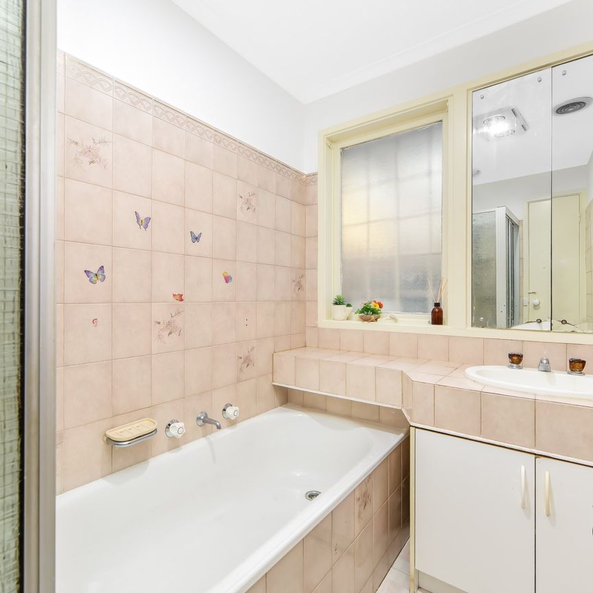 4 Simpson Drive, Dandenong North - Photo 1