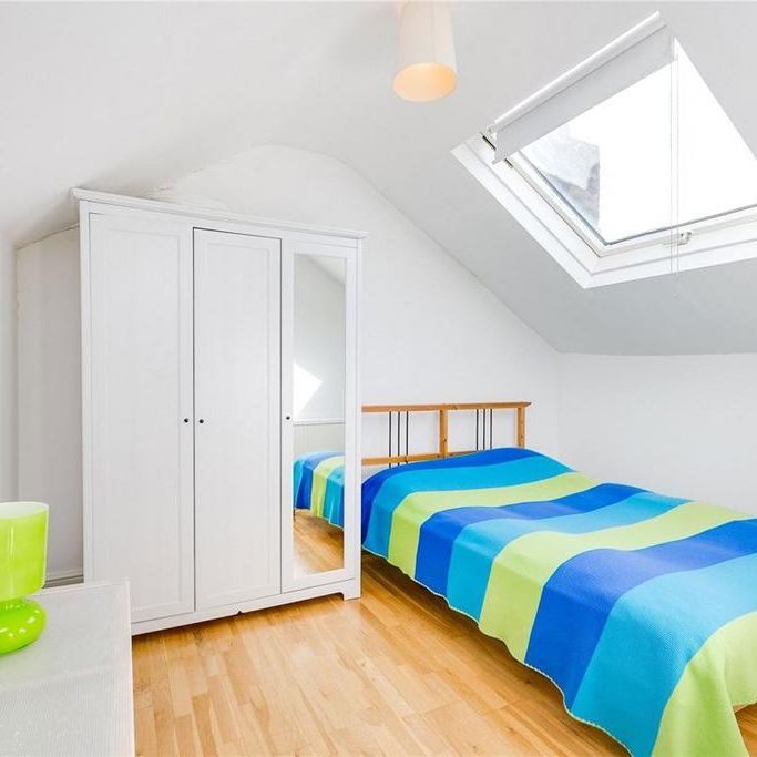 4 bedroom flat to rent - Photo 1