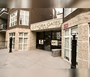 2 Bed + Den 1.5 Bath Underground Parking Glenora - Photo 5