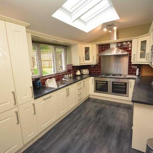 Thorncliffe Avenue, Darley Dale, DE4 - Photo 1